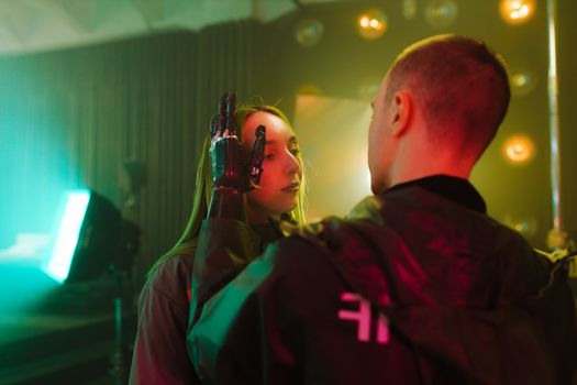 AI vriendin nieuws is ineens overal: waarom de hype zo explodeert
